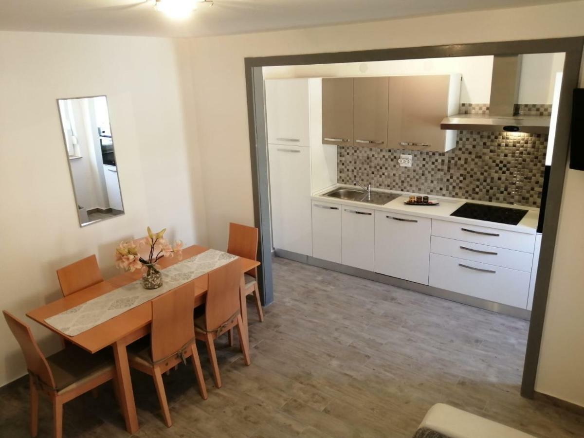 Apartman Marta Подстрана Экстерьер фото