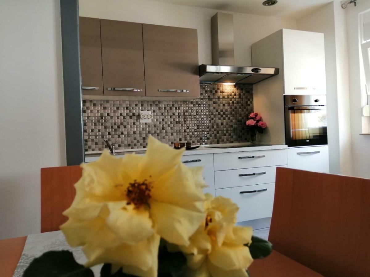 Apartman Marta Подстрана Экстерьер фото